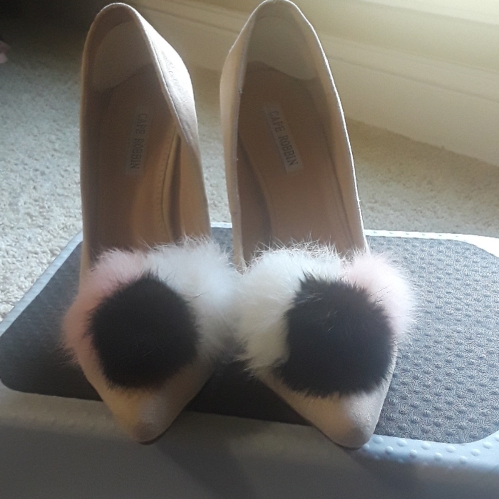 Pumps - Picture 2 of 3